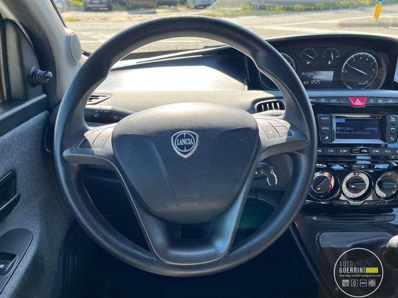 Lancia Ypsilon Ypsilon 1.0 FireFly 5 porte S&S Hybrid Ecochic Silver