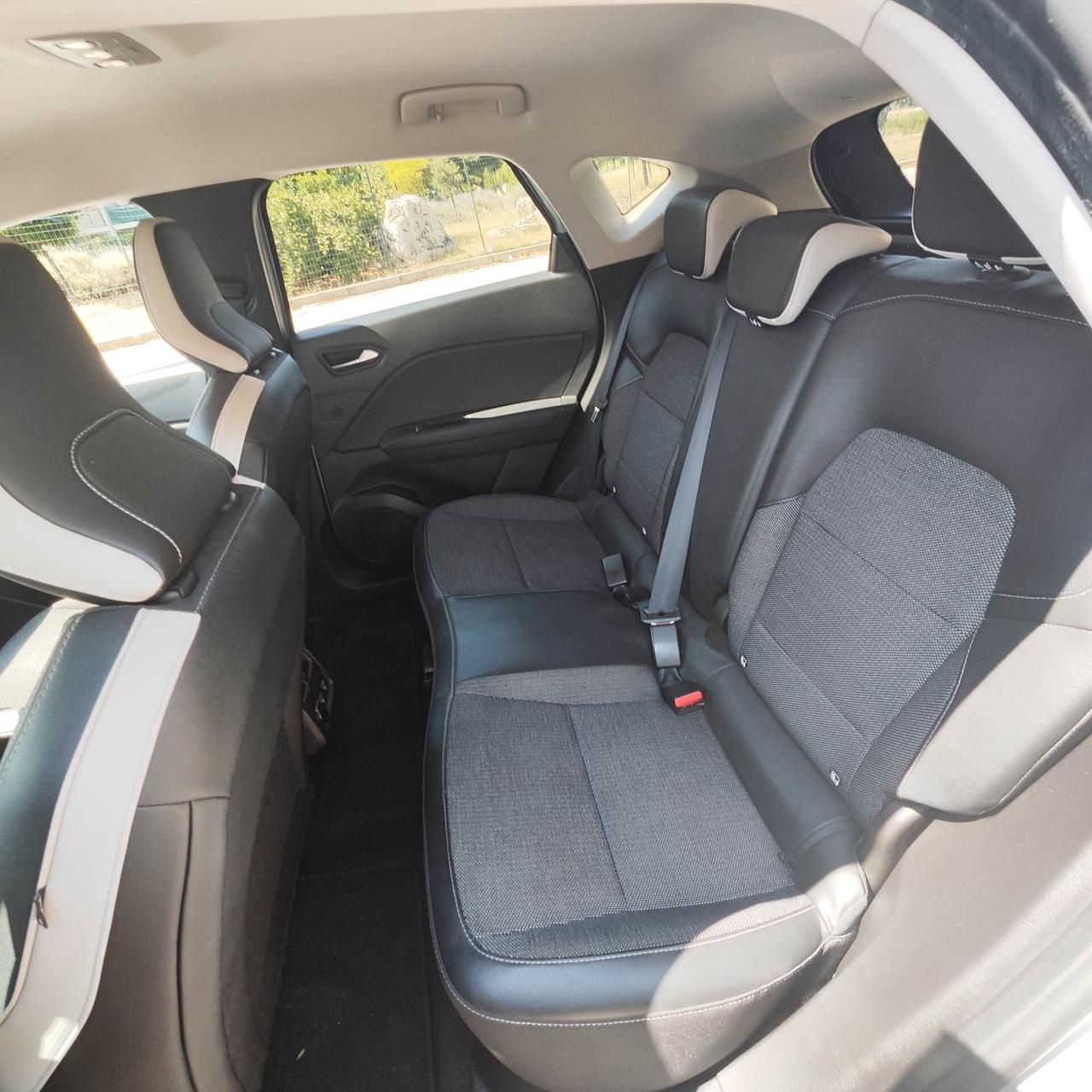 Renault Captur Mild Hybrid 140 CV Intens