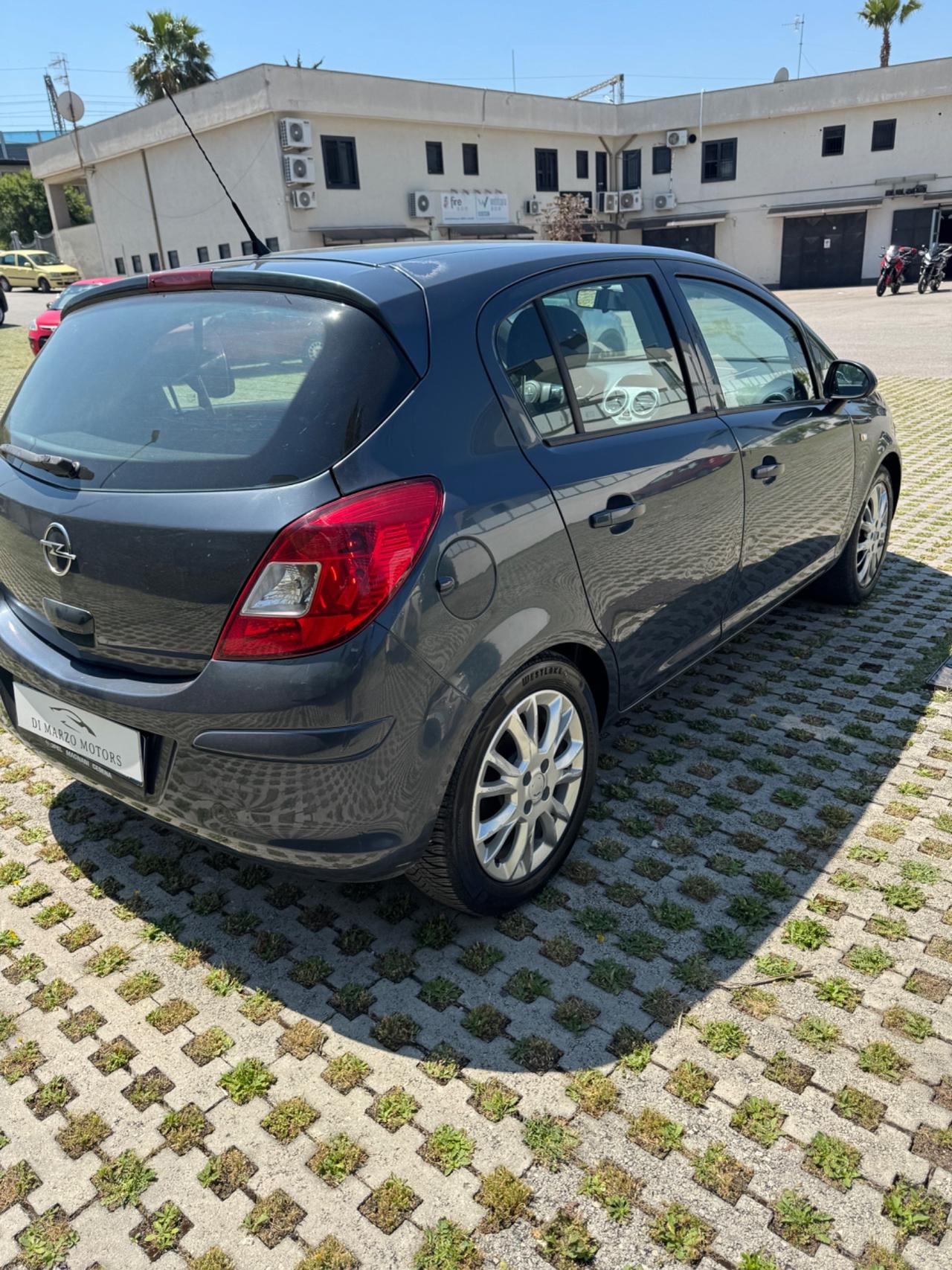 Opel Corsa 1.2 80CV 5 porte GPL-TECH Edition