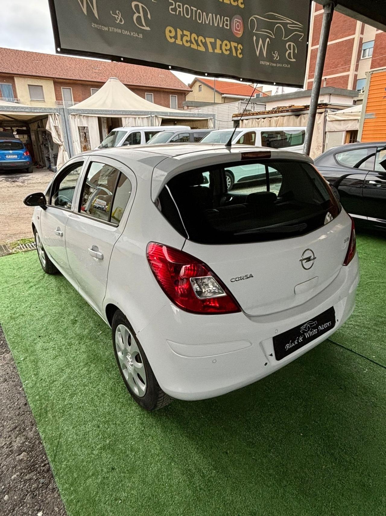 Opel Corsa LEGGERE DESCRIZIONE