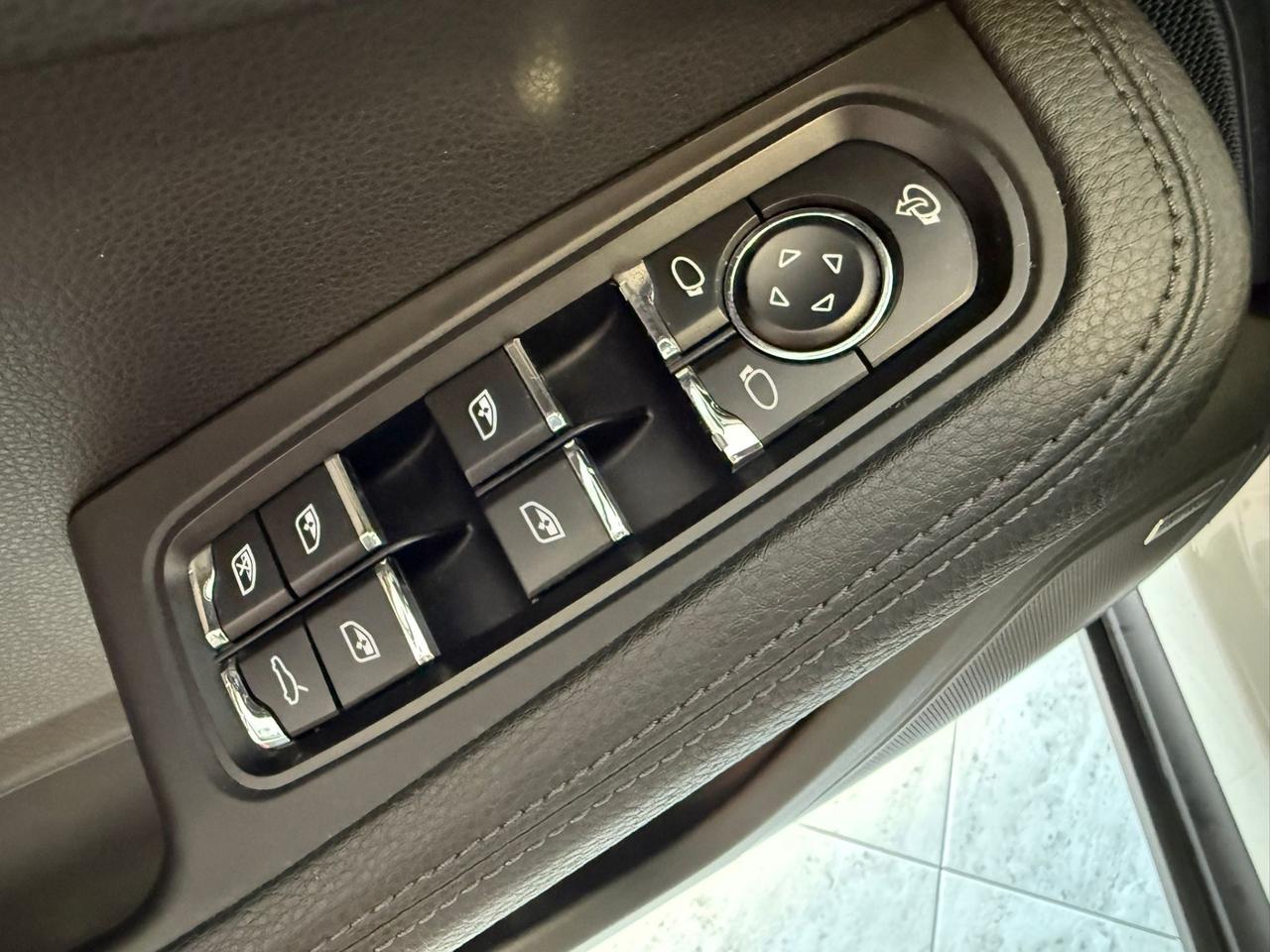 Porsche Macan TETTO NAVI 21” BOSE SPORT CHRONO