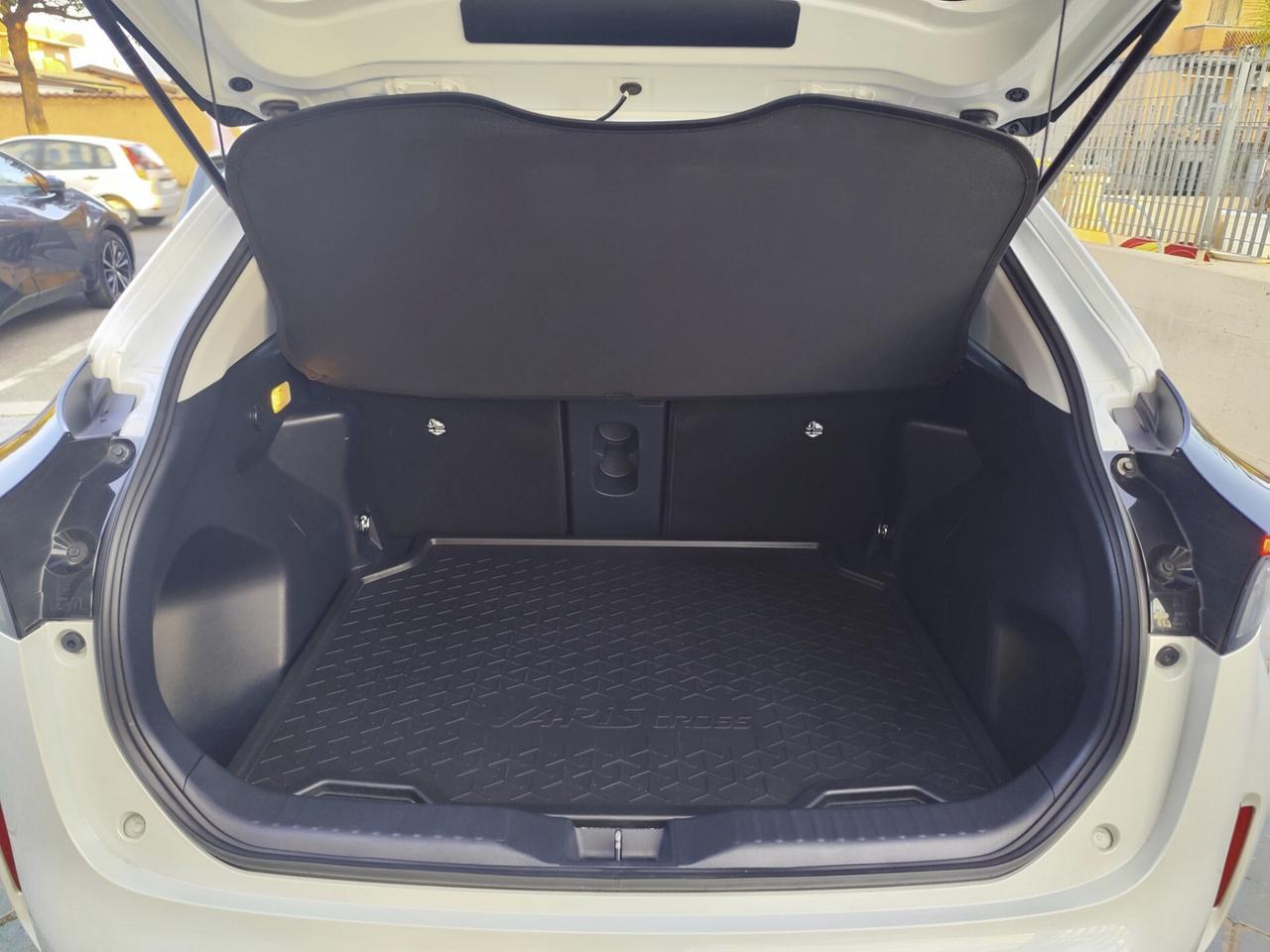 Toyota Yaris Cross 1.5 Hybrid 5p. E-CVT AWD-i Lounge