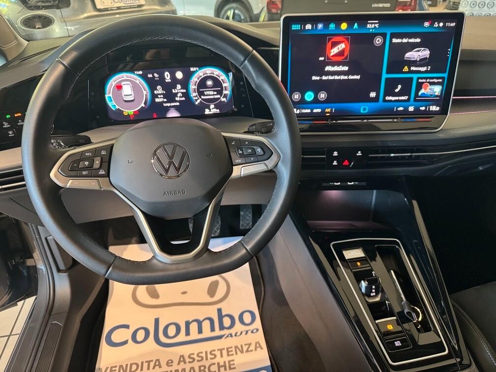 Volkswagen Golf 2.0 tdi Style 150cv dsg Led App conn Cam 17"