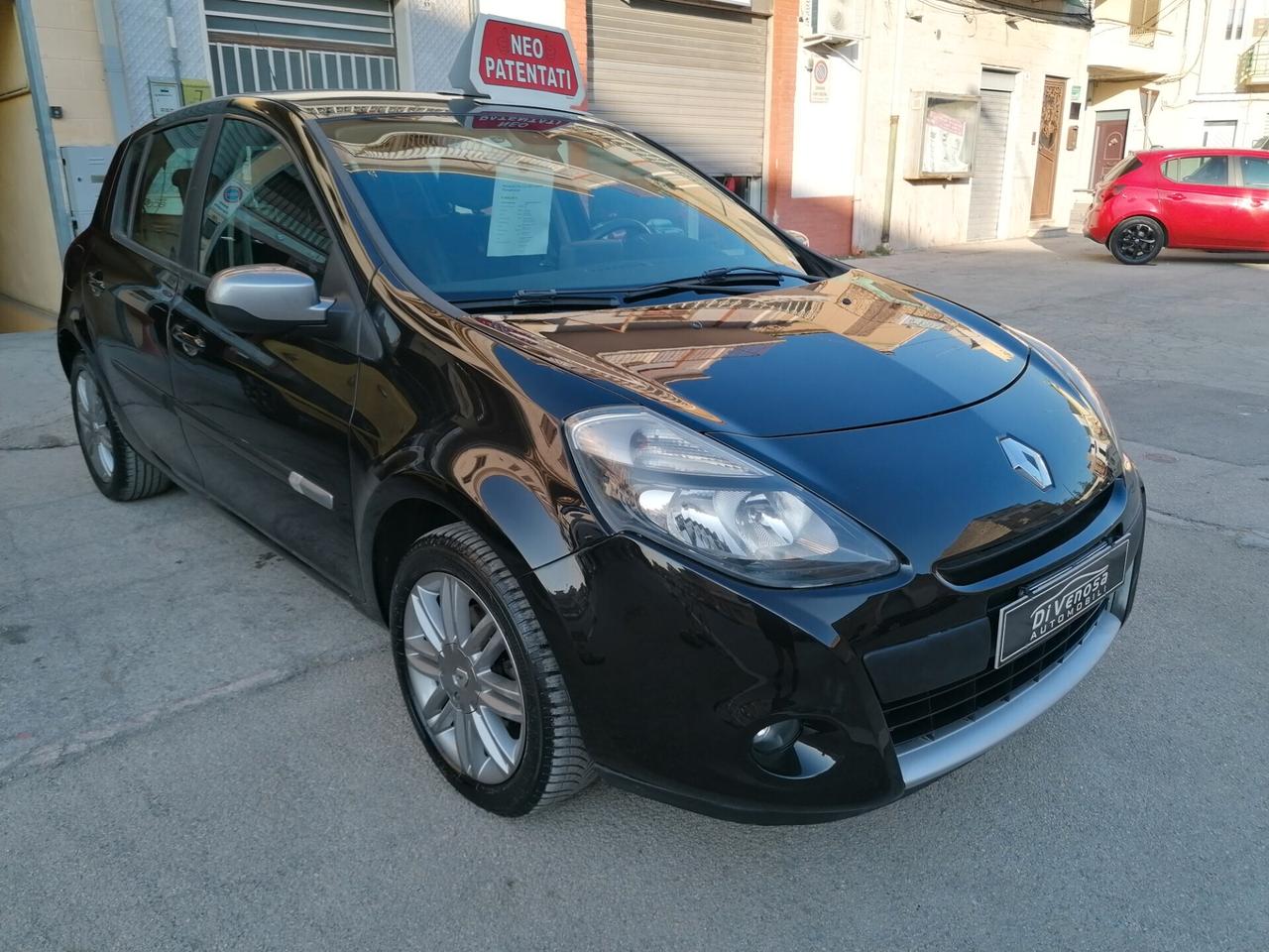 Renault Clio 1.2 Benzina PARI AL NUOVO