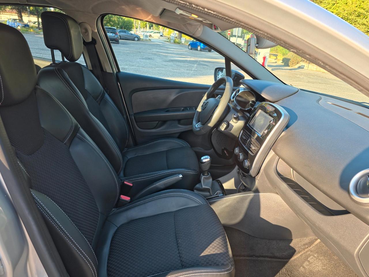 Renault Clio dCi 8V 75 CV 5 porte Duel2 CV-75 E6 Manuale NEO 2019