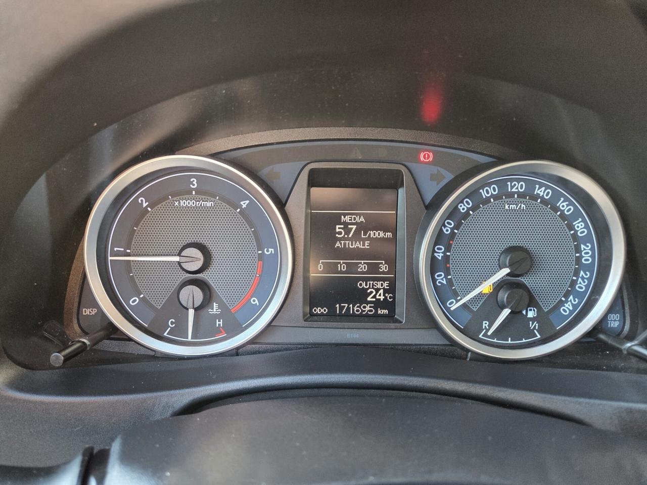 Toyota Auris 1.4 D-4D Lounge TOURING SPORT