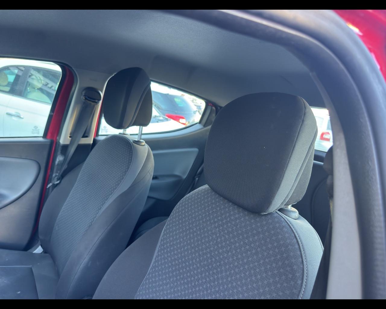 LANCIA Ypsilon 3ª serie - Ypsilon 1.2 69 CV 5 porte Silver