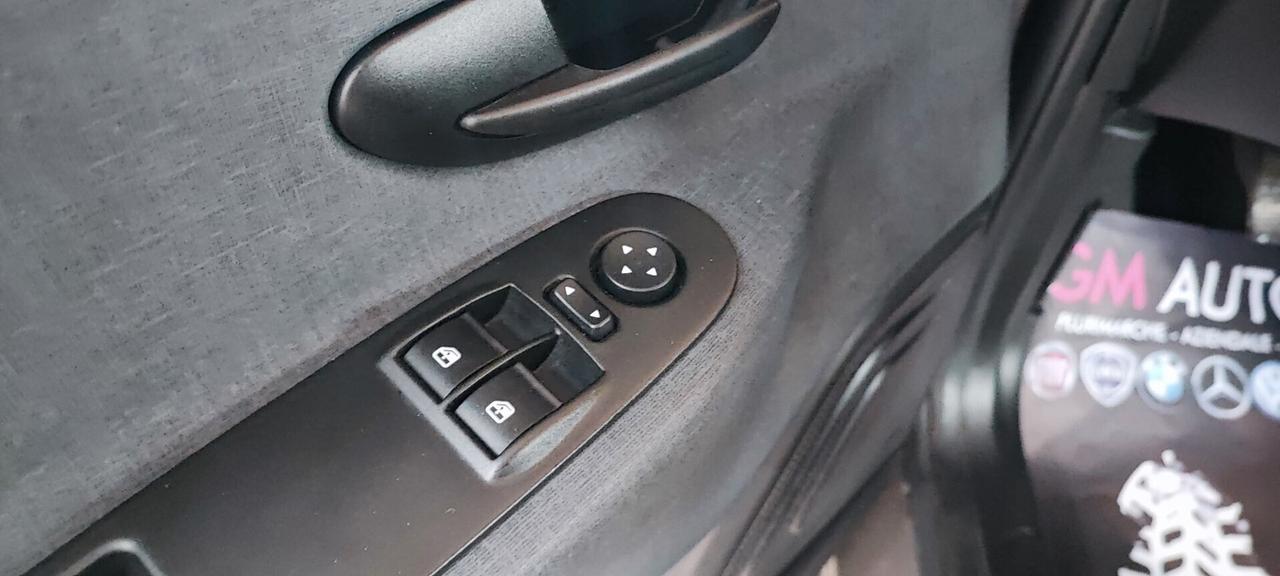 Lancia Ypsilon 1.0 5 porte Hybrid Gold 2023