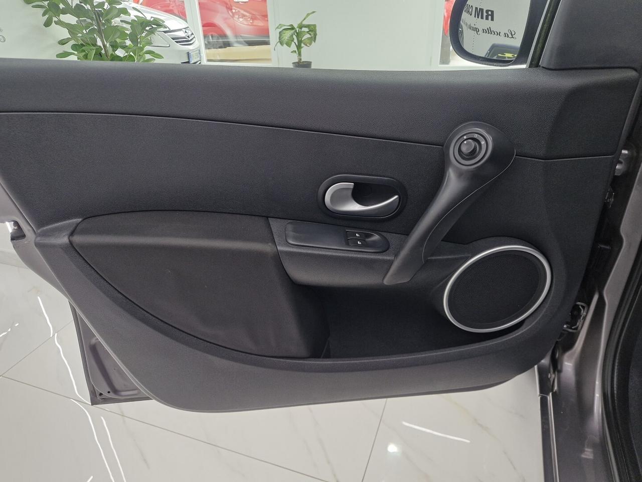 RENAULT CLIO 1.2 BENZINA 16V LUXE 140000KM
