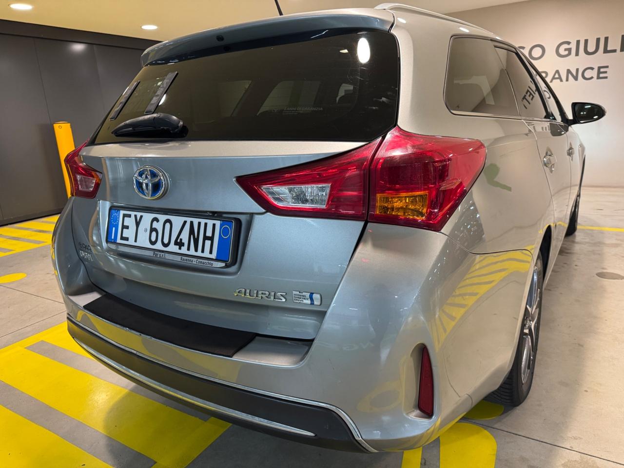 Toyota Auris Touring 1.8 Hybrid