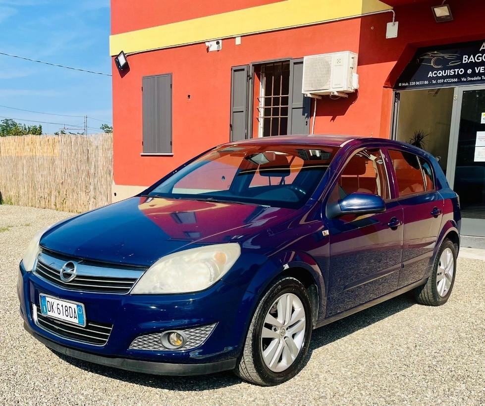 Opel Astra 1.7 CDTI 125CV 5 porte