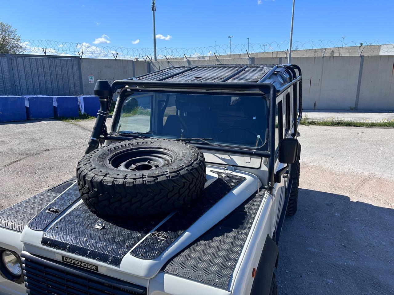 Land Rover Defender Fuoristrada