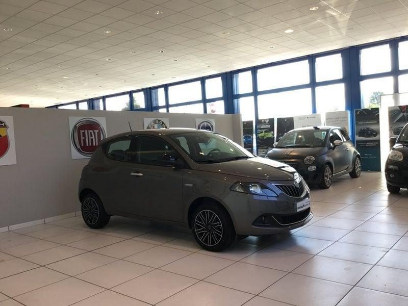 Lancia Ypsilon 1.0 FireFly 5 porte S&S Hybrid Gold