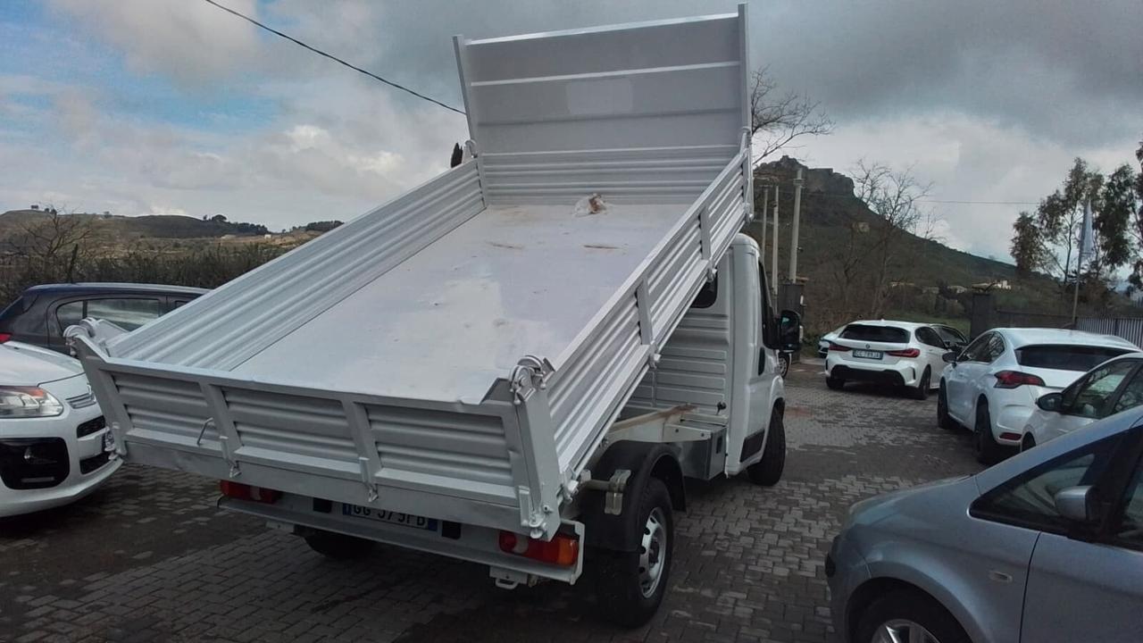 FIAT DUCATO MAXI RIBALTABILE TRILATERALE CON CASSONE RINFORZATO