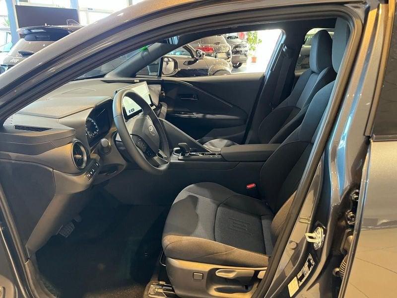 Toyota C-HR C-HR 2.0 HV Trend