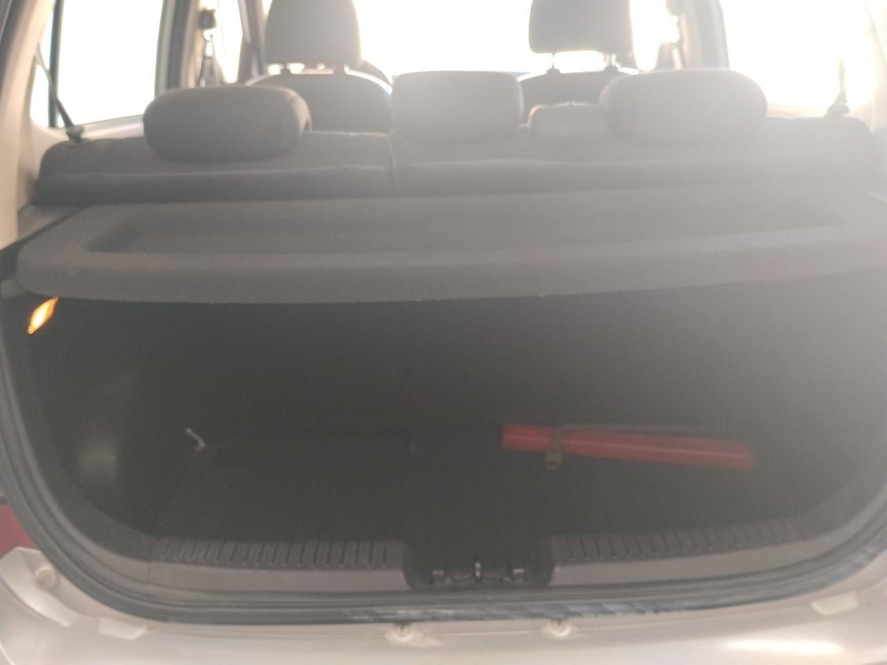 Hyundai i10 1.1 bnz/ GPL 2011 CON GARANZIA