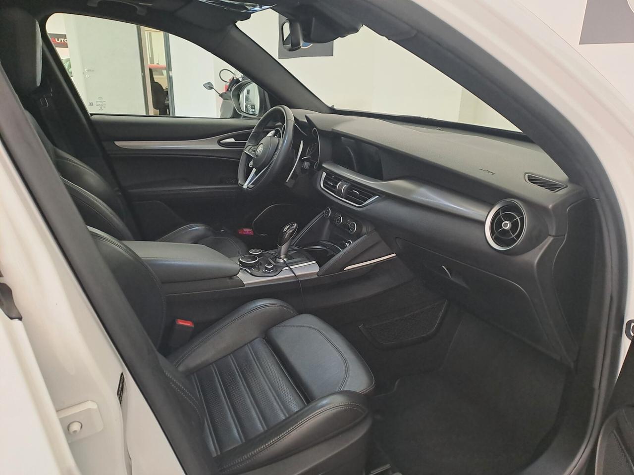 Alfa Romeo Stelvio 2.2 Turbodiesel 210 CV AT8 Q4 Executive