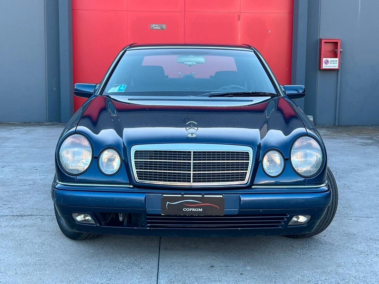 Mercedes-benz E 200 ELEGANCE - *UNICOPROPRIETARIO*