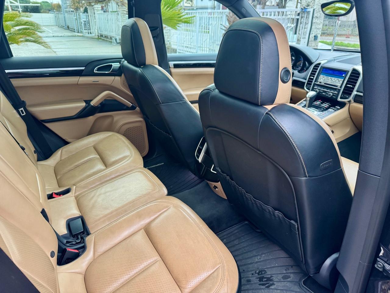 PORSCHE CAYENNE 3.0 250cv FULL FULL (PERMUTO)