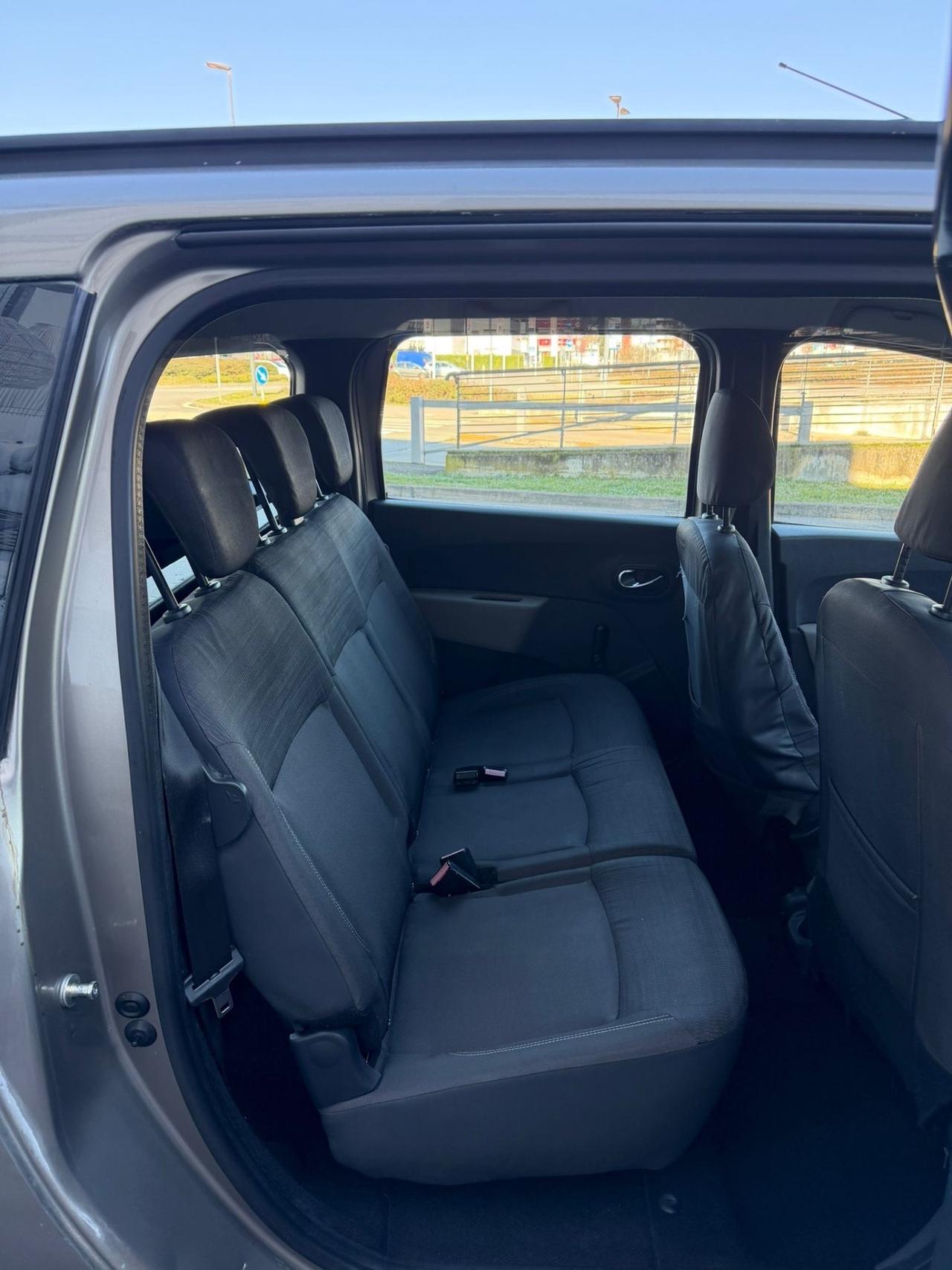 Dacia Lodgy 1.5 dCi 8V 110CV 5 posti Lauréate