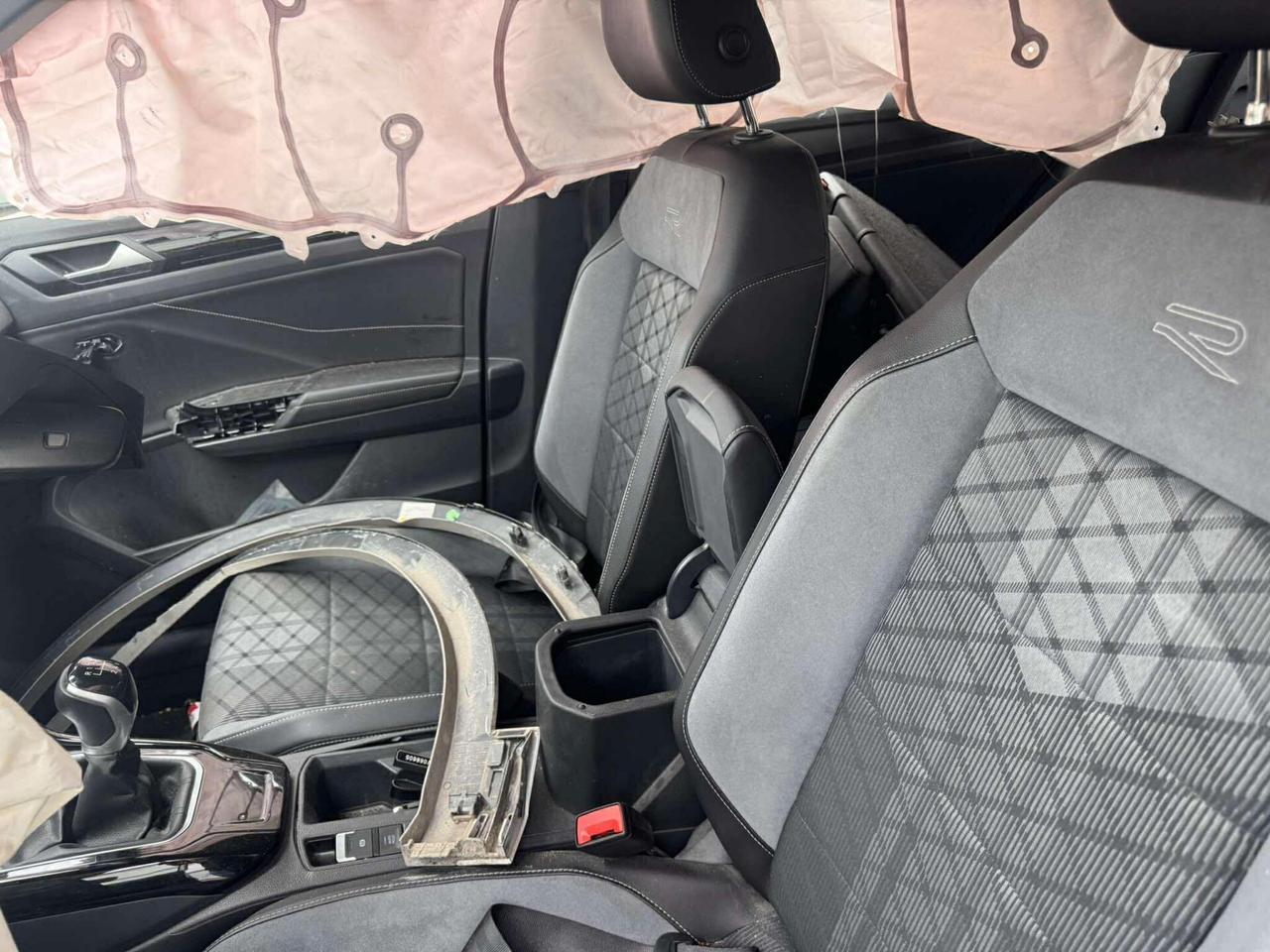 Volkswagen T-Roc 1.5 TSI ACT R-Line-2023