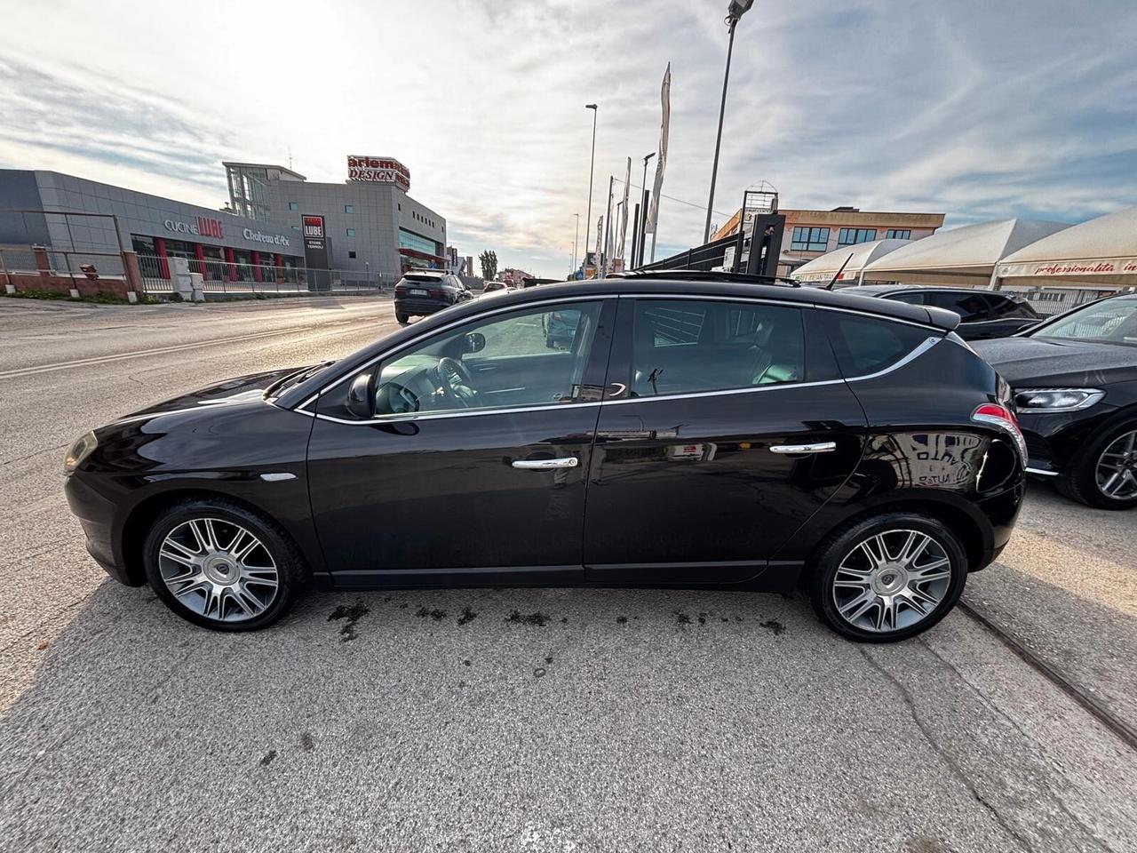 Lancia Delta 1.6 MJT DPF Selectronic Platinum