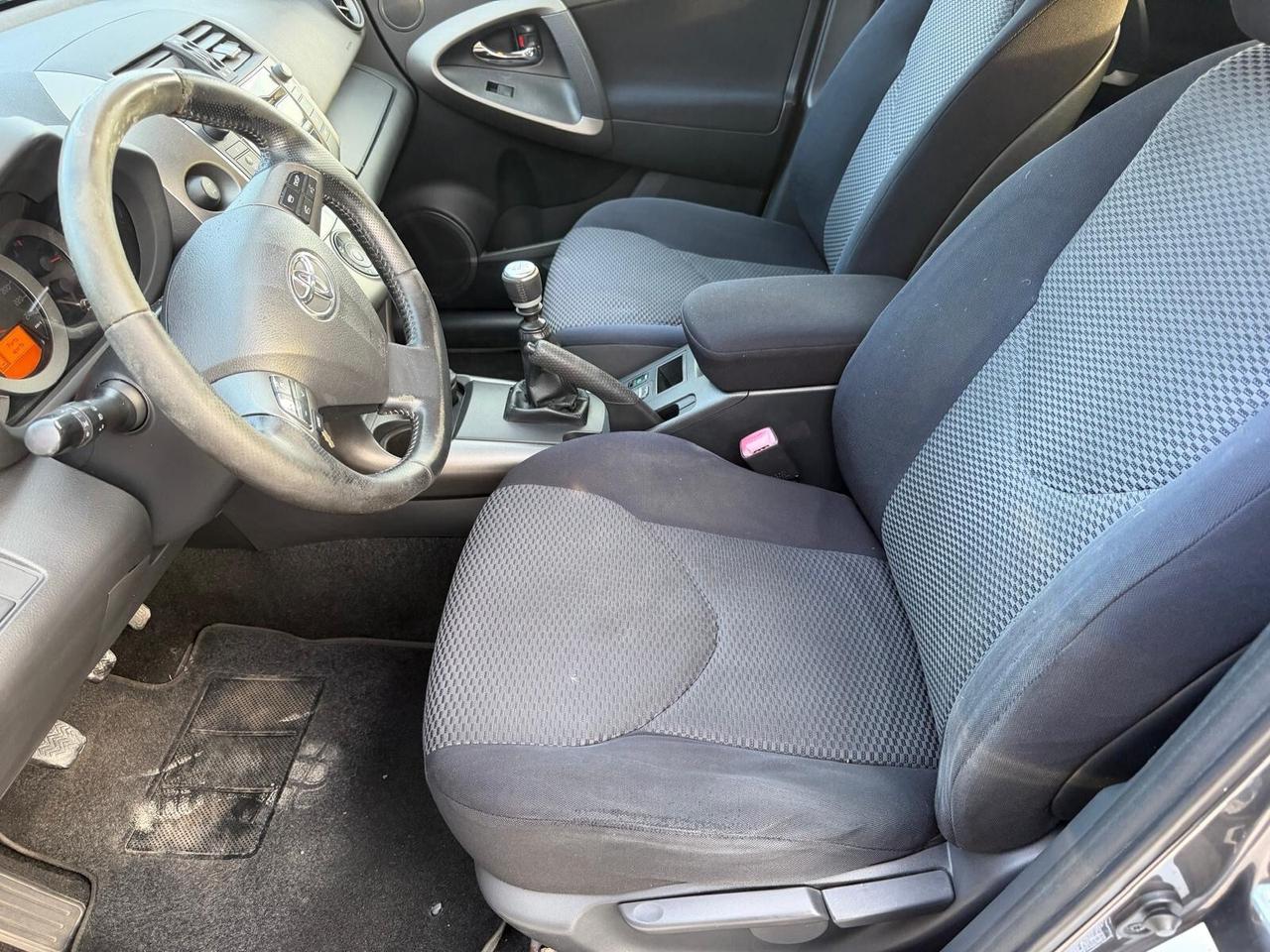 Toyota RAV4 2.2 D-4D 150 CV DPF Luxury