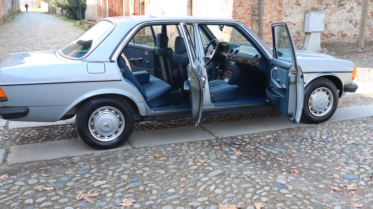Mercedes-benz 200 Mercedes W123 48.000KM da Museo!!!
