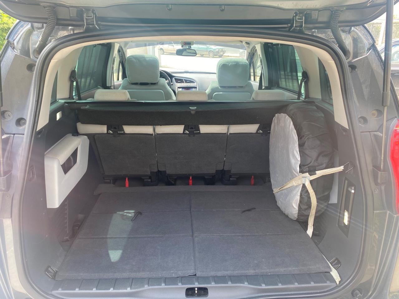 Peugeot 5008 1.6 e-HDi 112CV Stop&Start cambio robotizzato Active