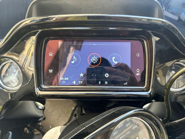HARLEY-DAVIDSON CVO Road Glide ST