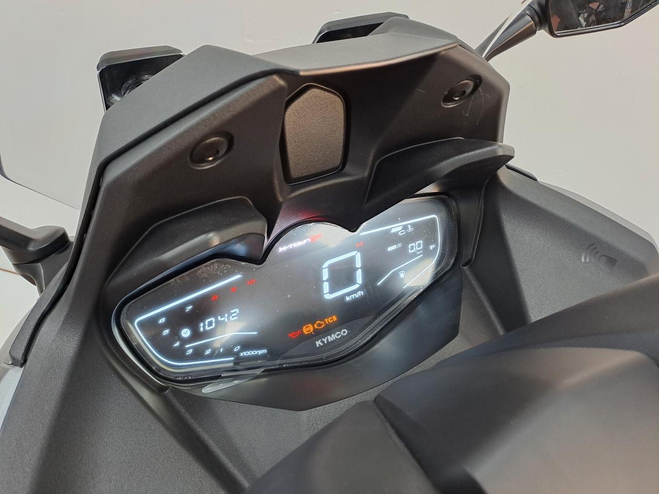 Kymco X-Town 250 ST DA 81 € AL MESE – SENZA ANTICIPO