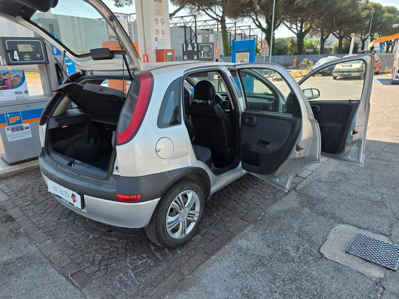Opel Corsa 1.0i 12V cat 5 porte con 130.000km