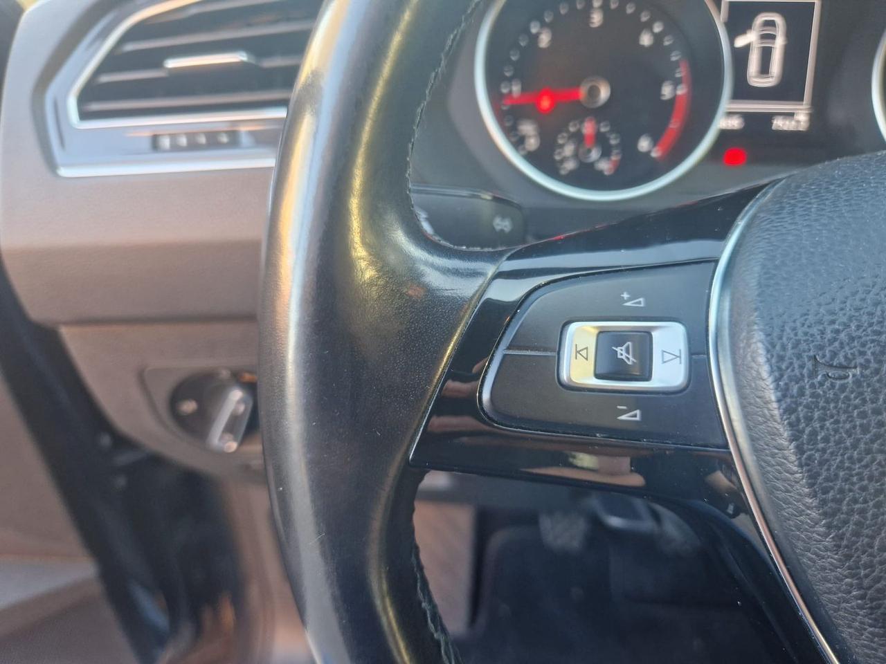 Volkswagen Tiguan Urban 1.6 TDI #10327