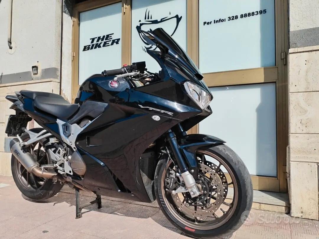 Honda VFR 800 F V4 sport