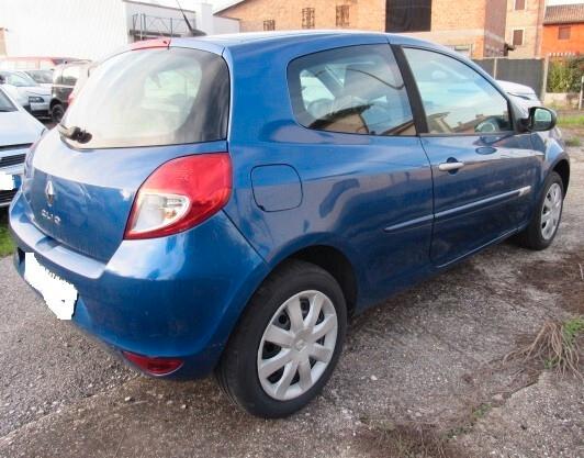 Renault Clio 1.2 16V 3 porte Confort NEOPATENTATI