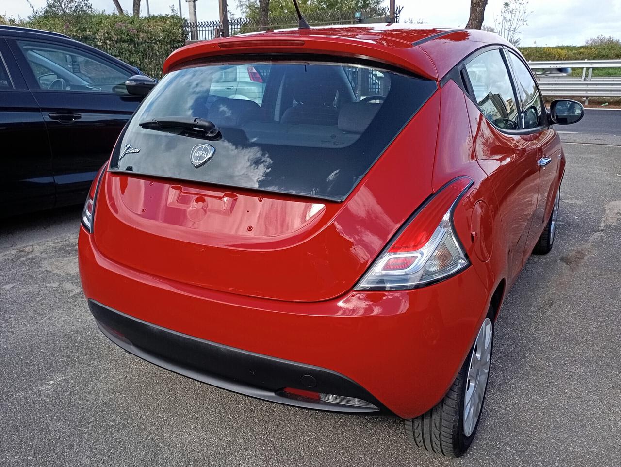 Lancia Ypsilon 5P 0.9 TwinAir 85CV Gold Aut.