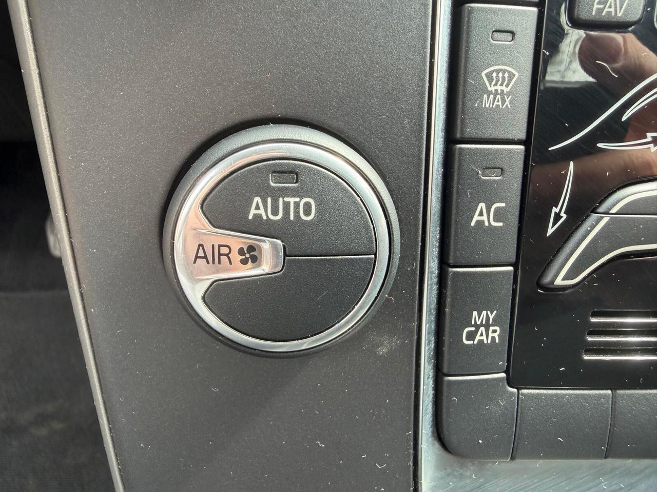 Volvo V40 D2 DISPLAY/NAVI