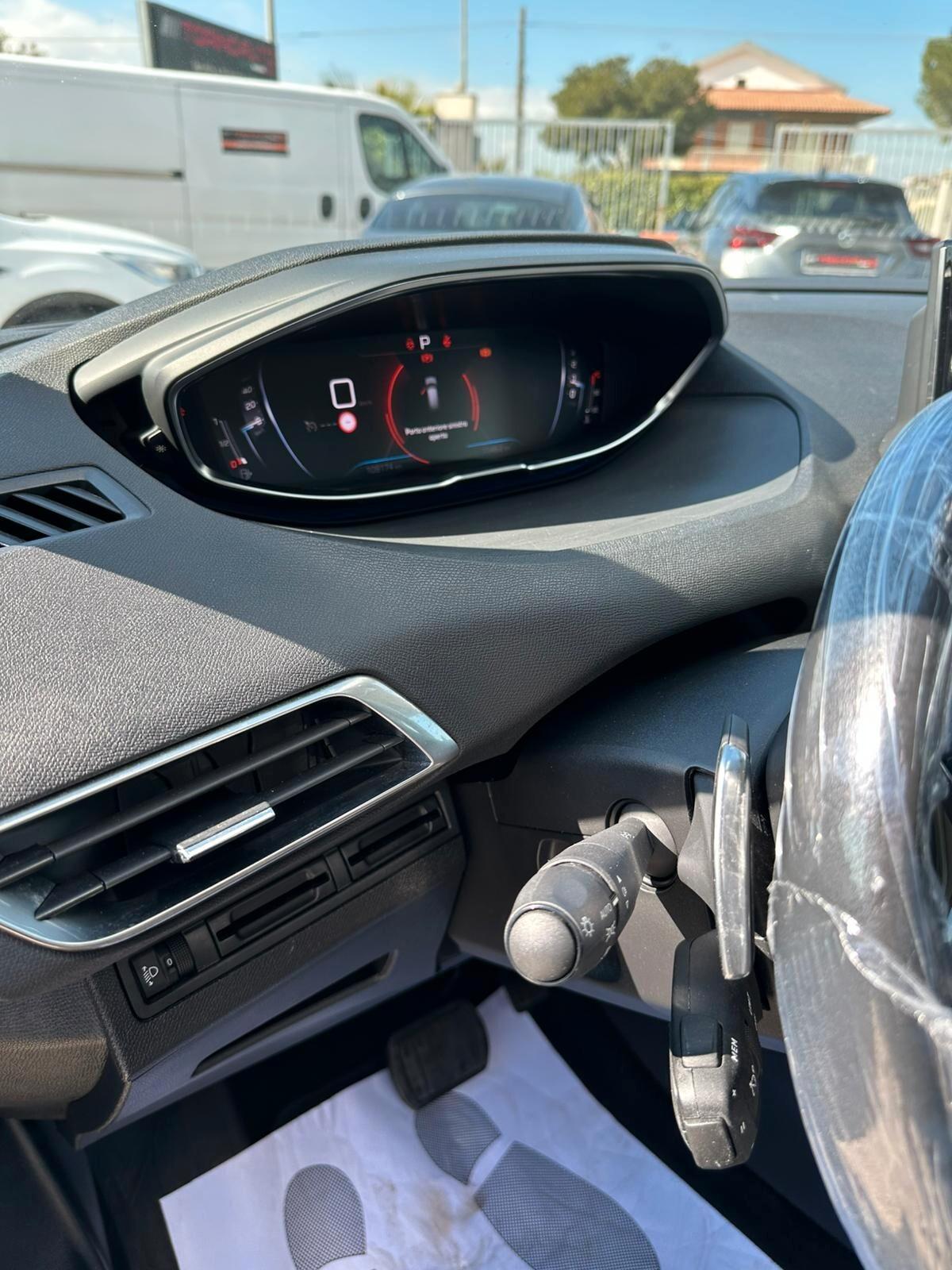 Peugeot 3008 BlueHDi 130 S&S EAT8 Active Business