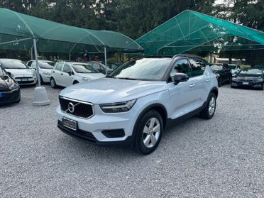 Volvo XC40 T3 Momentum Core