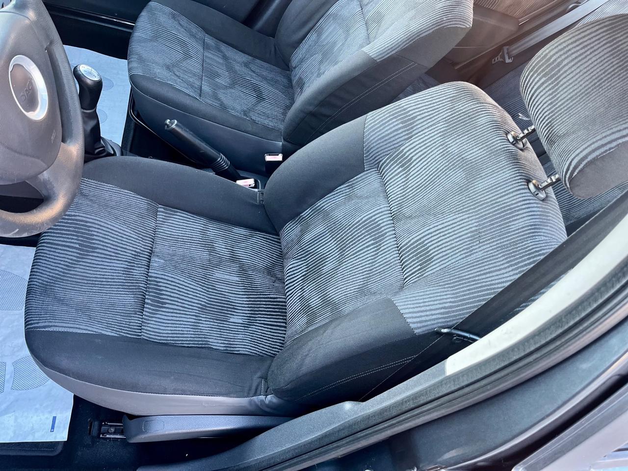 Dacia Sandero 1.4 8V Lauréate