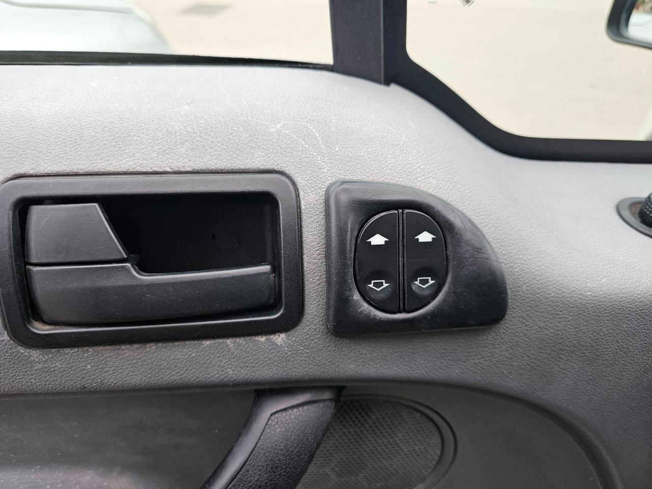 FORD TRANSIT CONNECT 200T LX 1.8 TDCI 90CV
