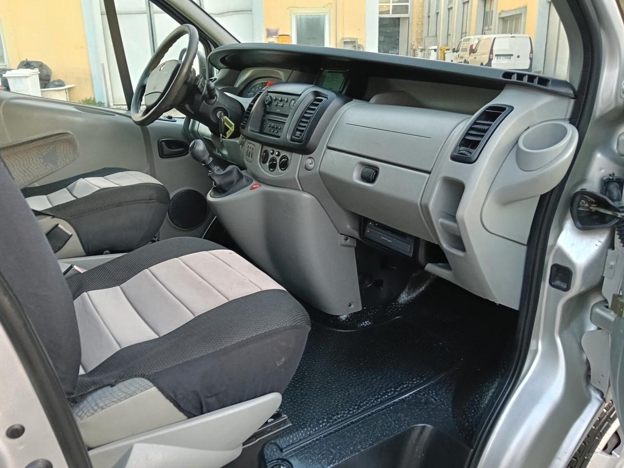 RENAULT TRAFIC 2.5 NOVE POSTI garanzia 24 mesi