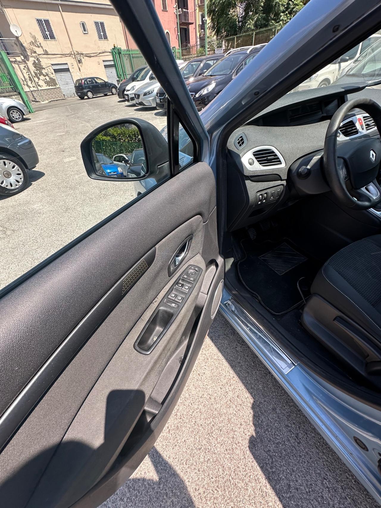 Renault Scenic Scénic 1.9 dCi 130CV Luxe