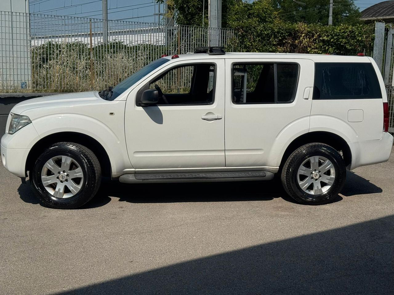 Nissan Pathfinder 2.5 dCi XE Plus