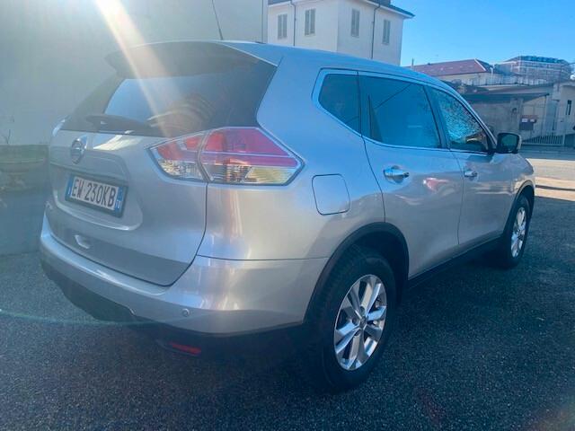 Nissan X-Trail 1.6 dCi PREMIUM NAVIGAT-RETRO FULL