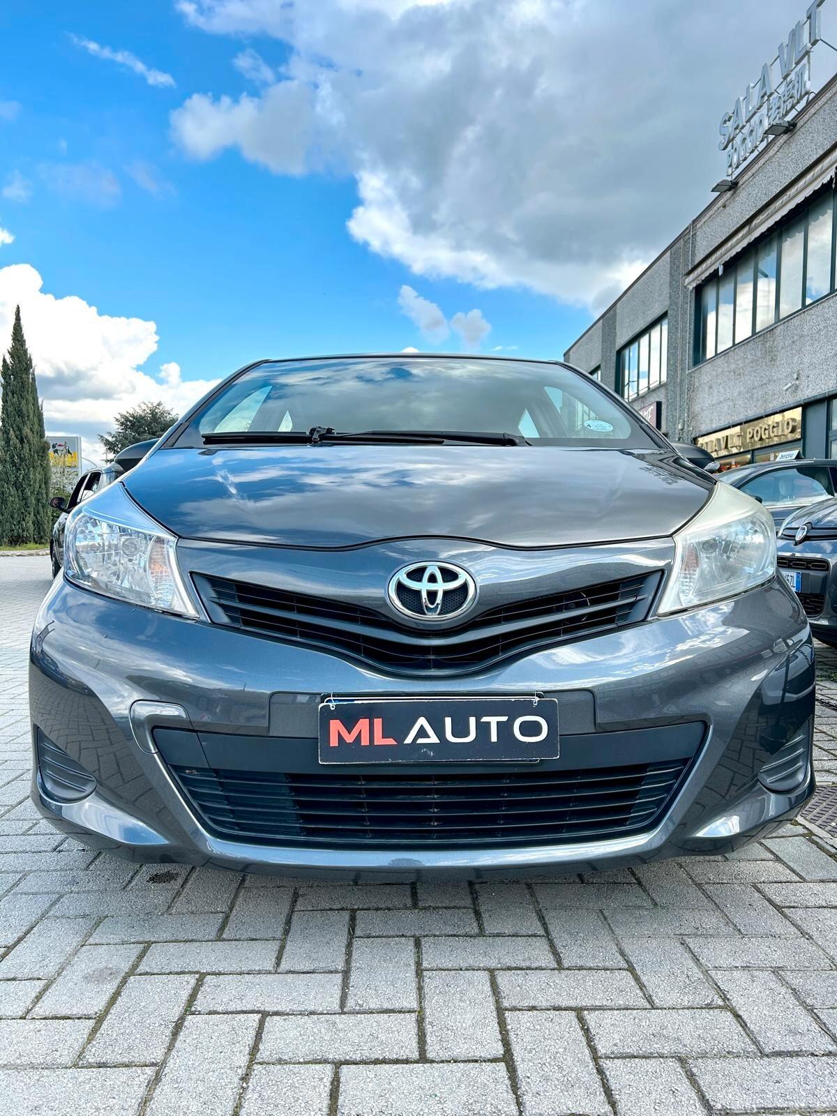Toyota Yaris 1.0 5 porte Lounge - ok neopatentato