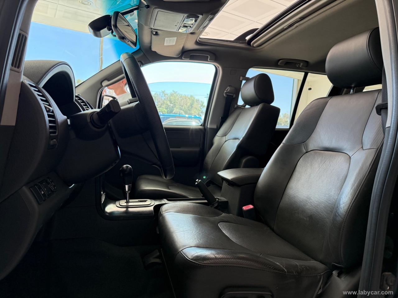 NISSAN Pathfinder 2.5 dCi LE