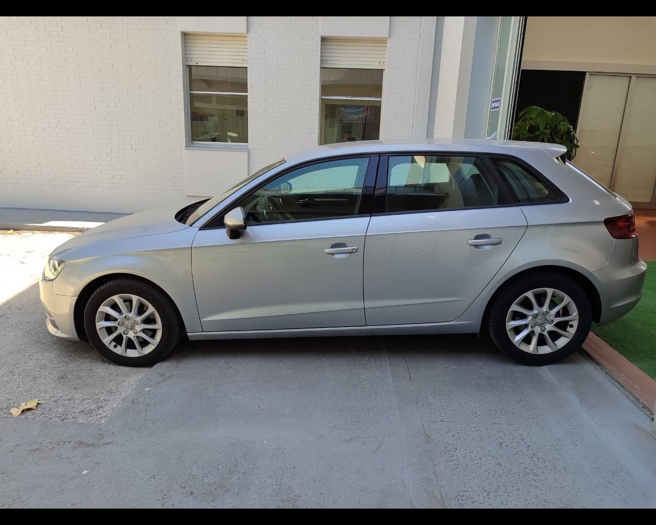 AUDI A3 SPB 1.6 TDI clean diesel Attraction