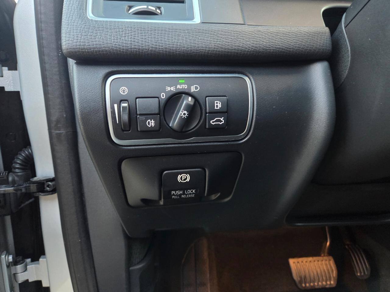 Volvo XC 60 XC60 D4 181cv Geartronic Momentum