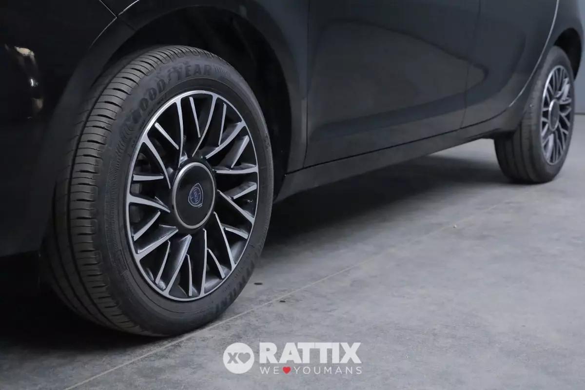 Lancia Ypsilon 1.0 Firefly Hybrid 70CV Platino